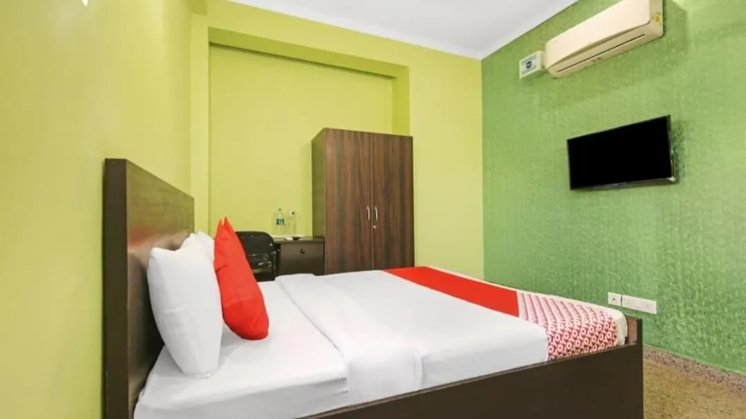 Rising Star 2 Hotel Gurgaon